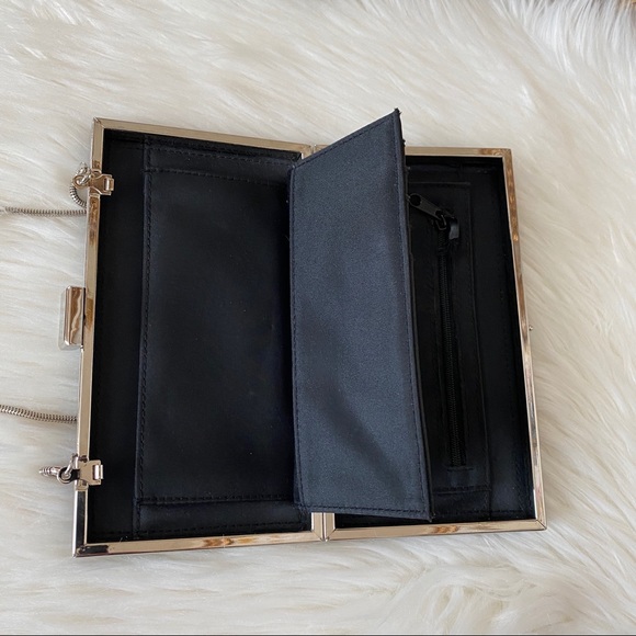 Miche Wallett with Chain - Picture 6 of 11